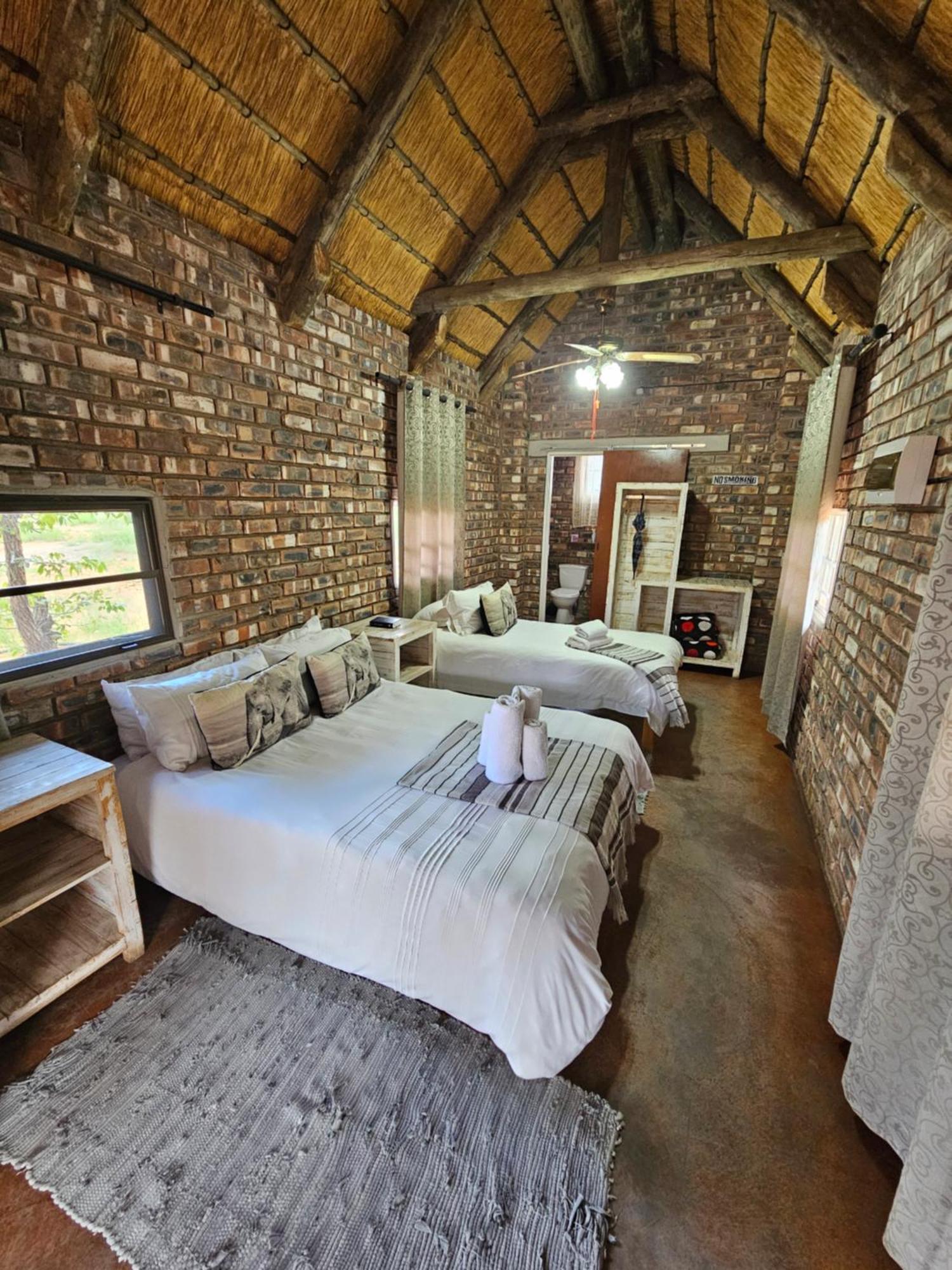 Kaoko Bush Lodge Kamanjab Εξωτερικό φωτογραφία