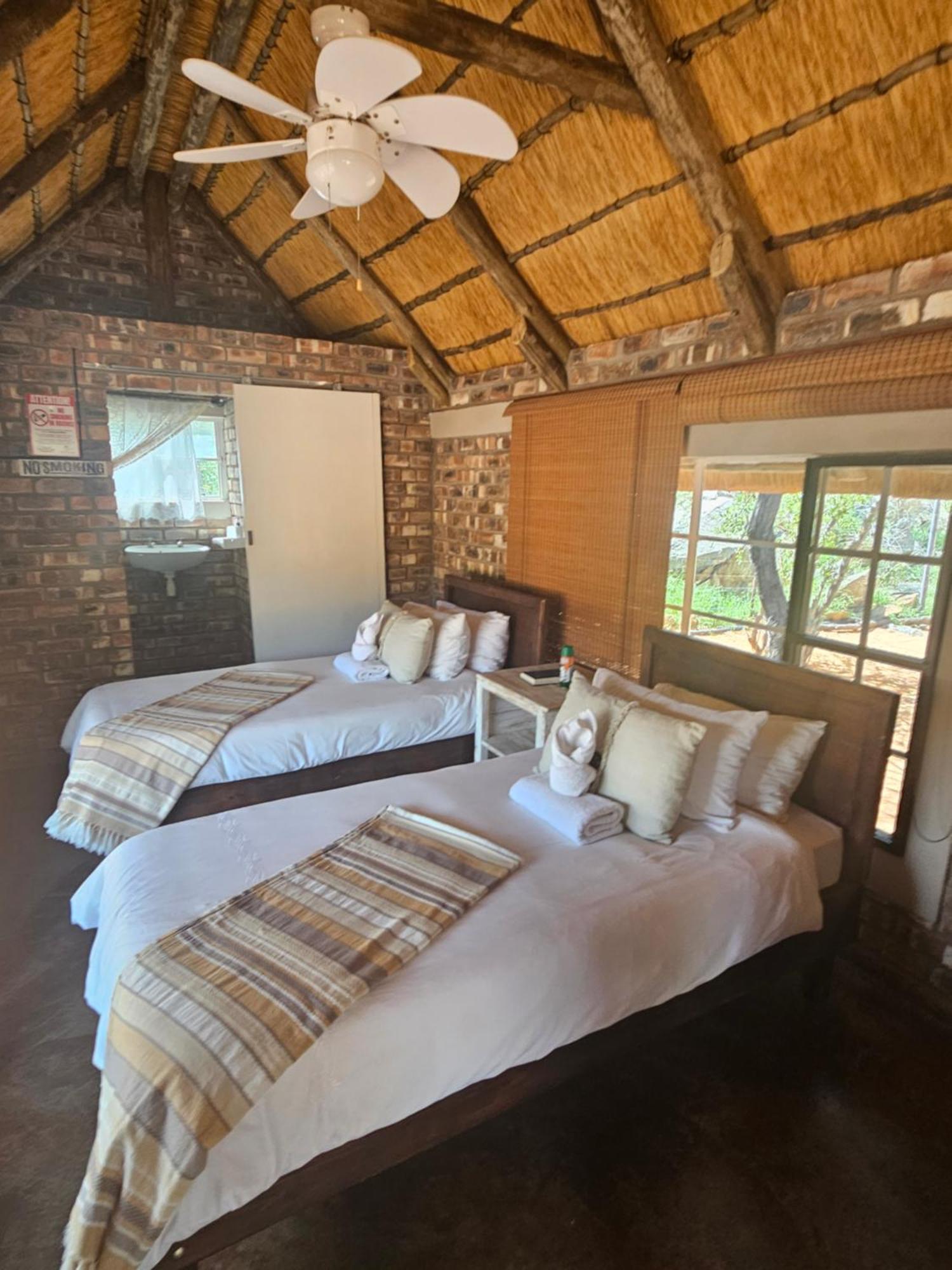 Kaoko Bush Lodge Kamanjab Εξωτερικό φωτογραφία