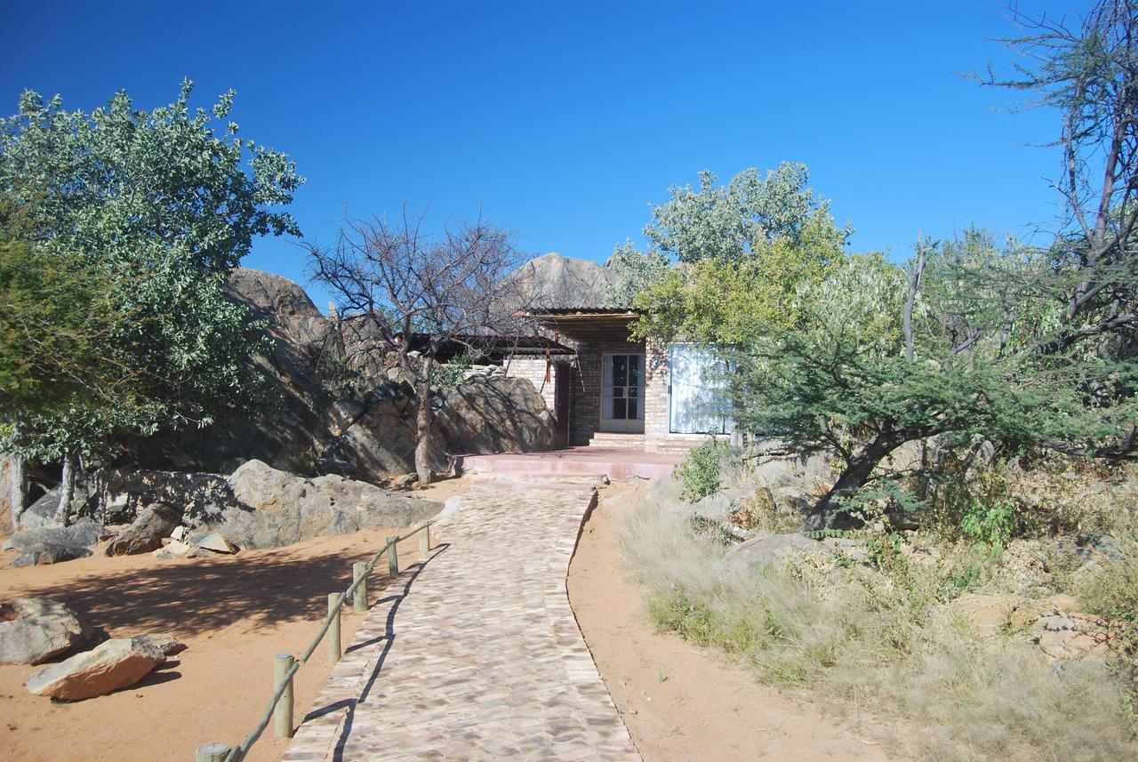 Kaoko Bush Lodge Kamanjab Εξωτερικό φωτογραφία